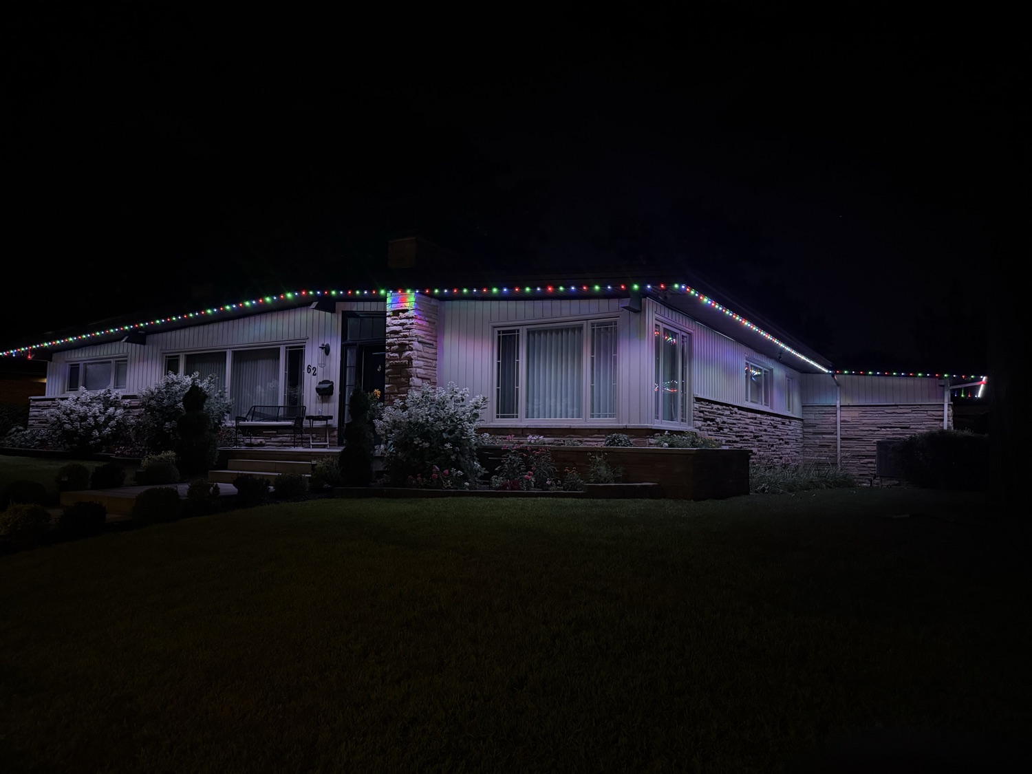 Maison avec éclairage DEL — style couleurs douces