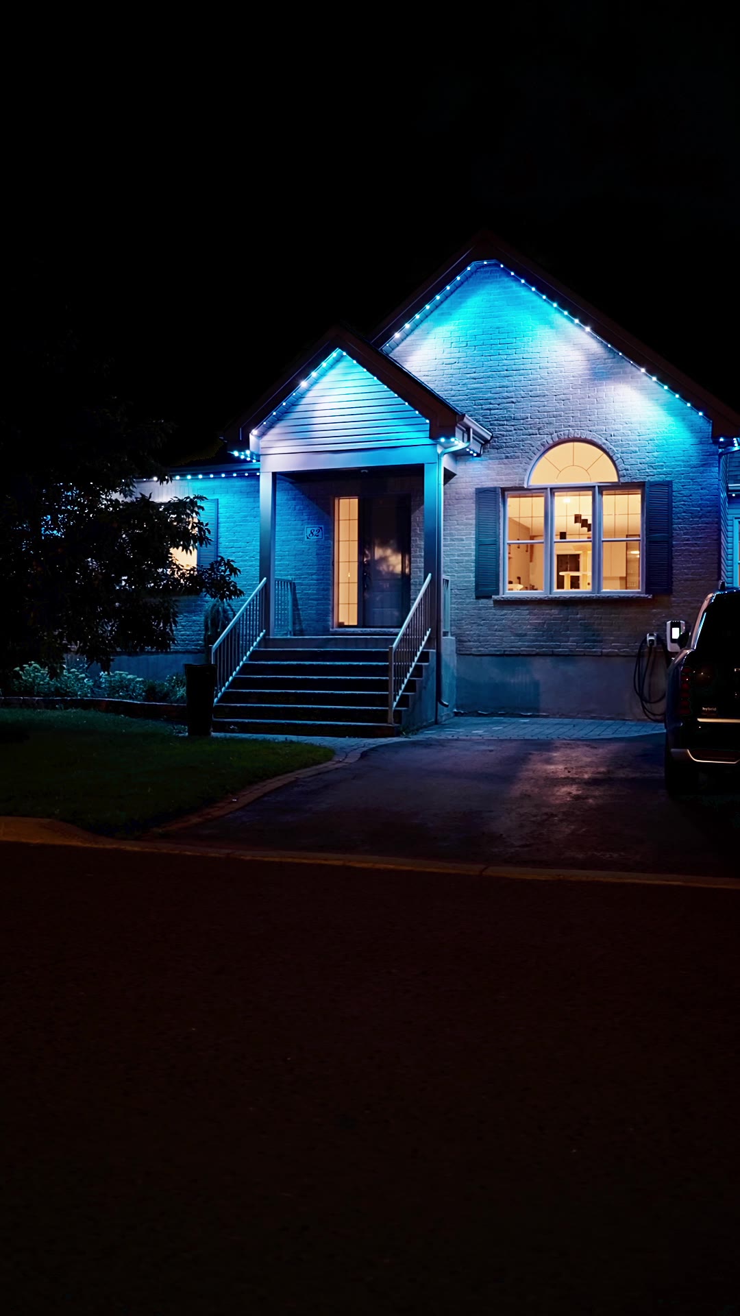 Bungalow éclairé en bleu