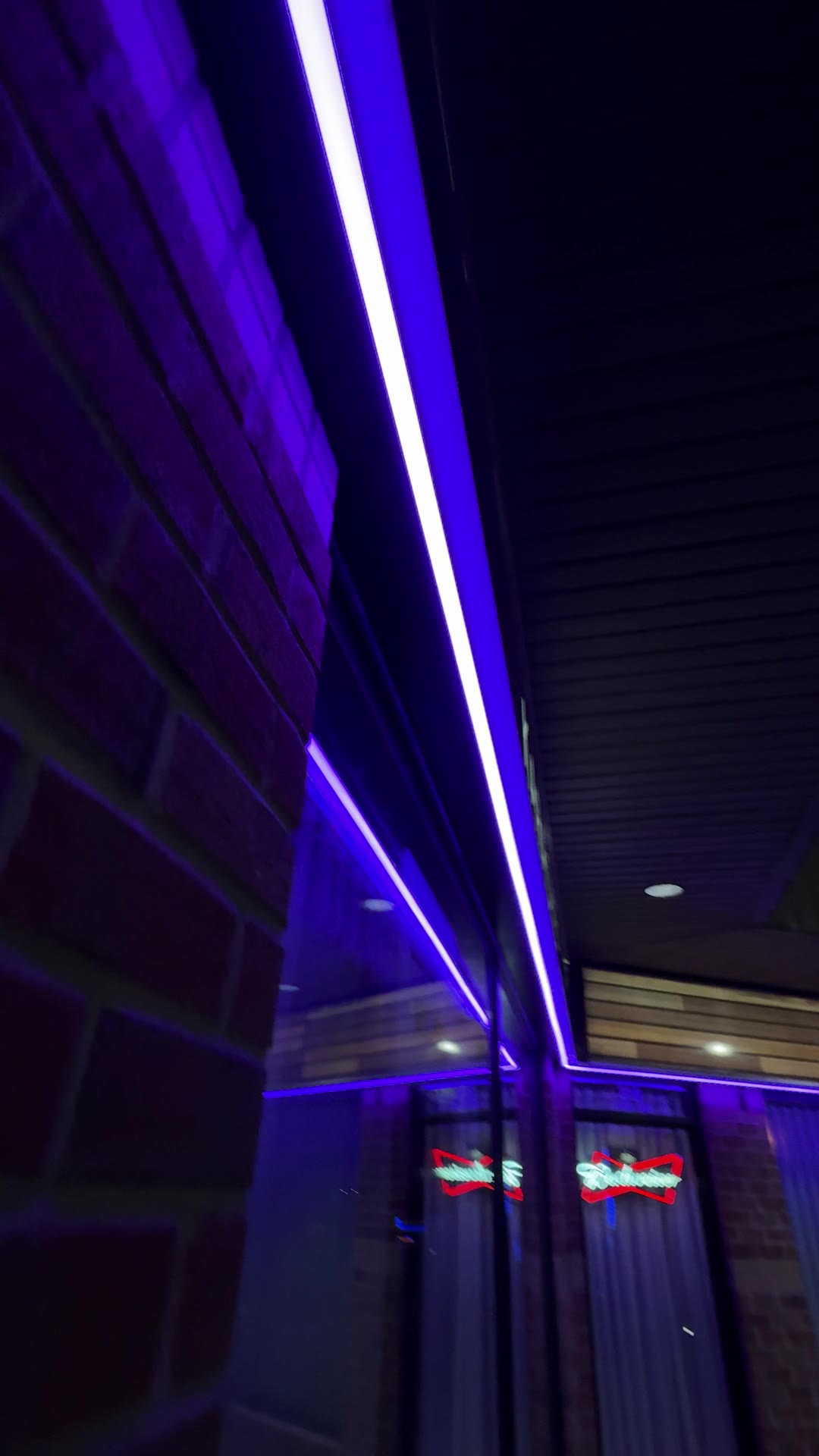Gros plan du ruban COB en mauve
